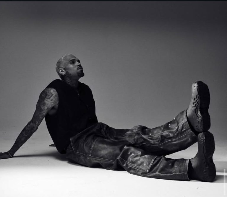 Chris Brown sues Warner Bros. for $500m over 'rapist' allegations made in documentary. Image: @chrisbrownoffical shared via Instagram.