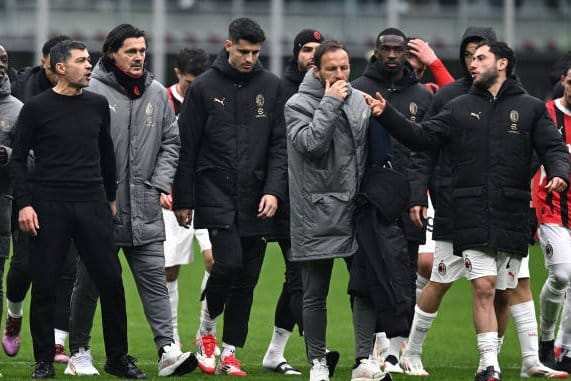 AC Milan staff separating coach Conceicao with their captain Calabria after they had a heated exchange of words. Image: Sean Gillen shared via X.