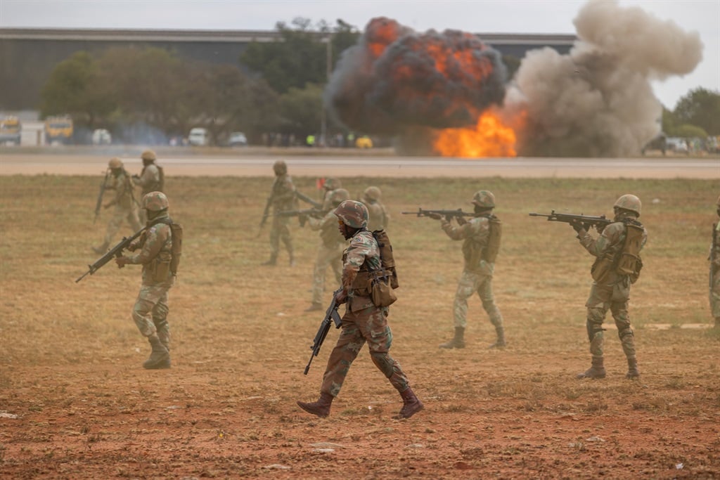 All cabinet members to urgently debate the ongoing DRC conflict as pressure mounts on the government to explain the circumstances surrounding the loss of South African troops. Image: eNCA.