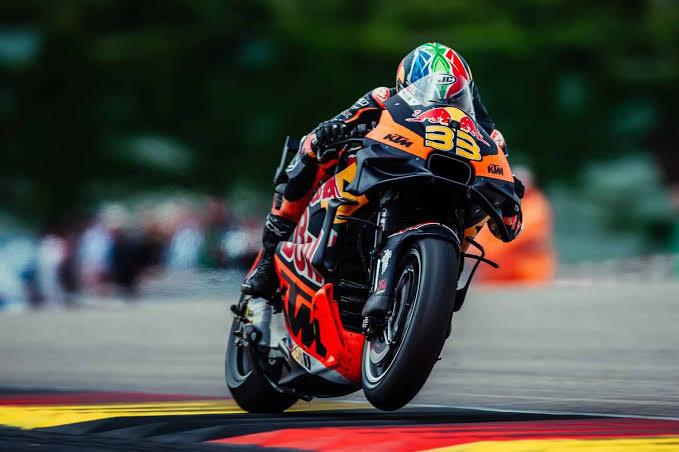 Brad Binder believes his Red Bull KTM RC16 has more potential to unlock. Image: Citizen.