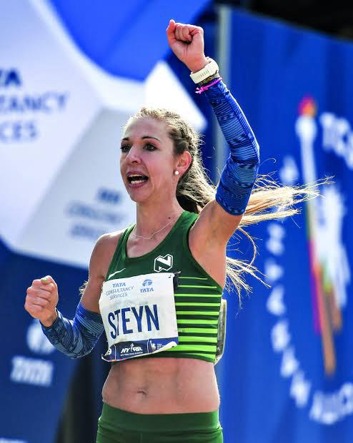 South African star falls short of record, but dominates 2025 race once again. Image: Runner's World.