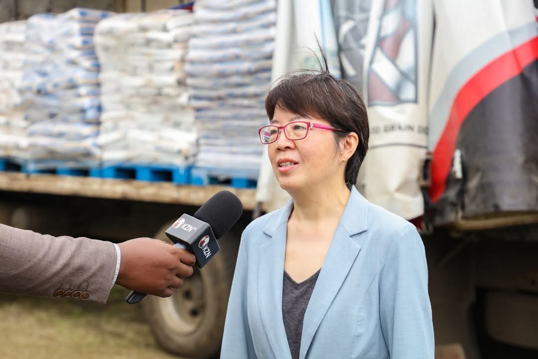 Ms Sun, representing the Chinese Embassy, donated R1m to support the people of KwaZulu-Natal during times of disaster. Image: COGTA shared via Facebook.