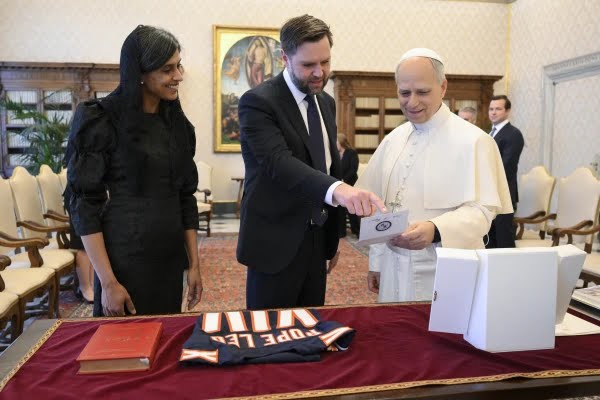Pope Leo XIV met with U.S. Vice President JD Vance and Secretary of State Marco Rubio in a private audience, in a meeting described by the Vatican as “cordial”, focused on strengthening ties between the United States and the Holy See. Image: Vatican Media