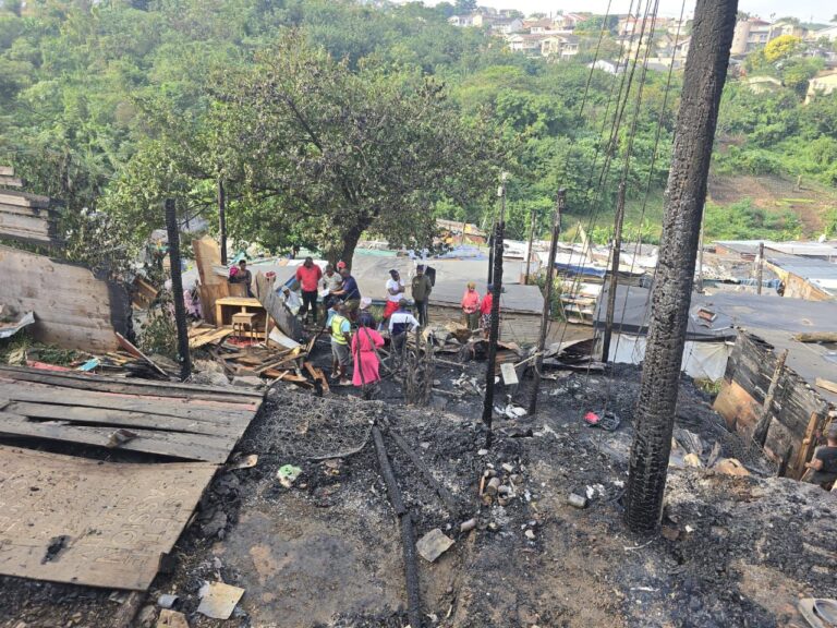 Fire Destroys 22 Homes, Claims One Life in Devastating Blaze. Source image: Ndaba Sibiya