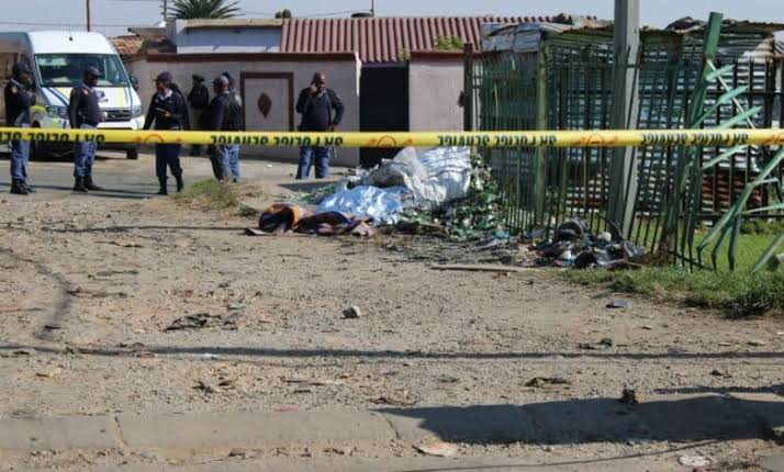 A body covered in silver sheets after a violent protest in Diepkloof. Source image: citizen