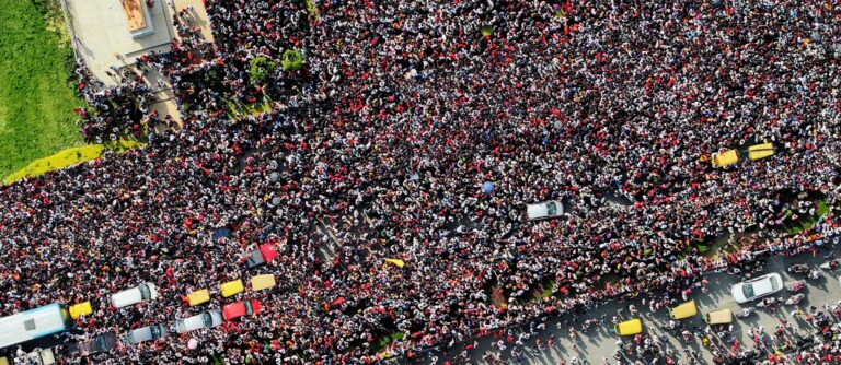 Mass crowd attending a victory tour at Bahir in India, resulting in  stampede that killed 11 kids and left dozens Injured. Image: India Now