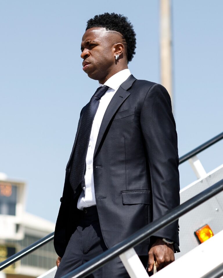 Real Madrid's, Brazilian star striker, Vinicius Junior discussing a contract and offer with Real Madrid. fix grammar errors only dont write the key issues, Saudi Pro league interest, Vinci's honor stance, potential outcomes. Source image: Madrid Universal shared via X