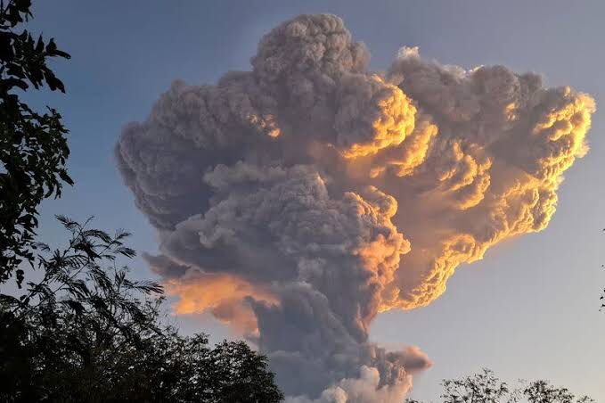 Bali's airports have resumed normal flight schedules following cancellations and delays due to the volcanic eruption. Photo courtesy: Yahoo
