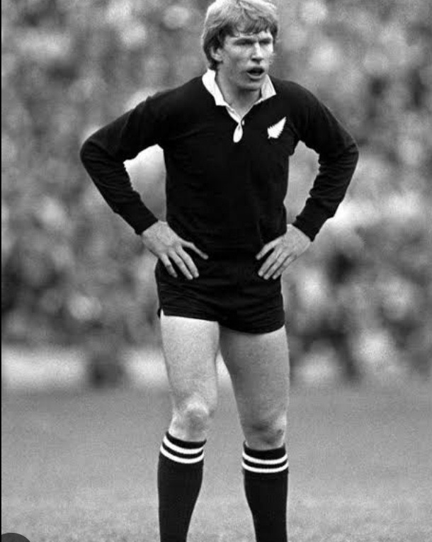 Stu Wilson in his iconic All Blacks jersey. The legendary wing and former captain played for New Zealand from 1976 to 1983. Source image: Sporting Heroes