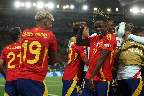 Spain is through to the UEFA Nations League final after defeating France 5-4. Image: Alexander Hassenstein/Getty Images.