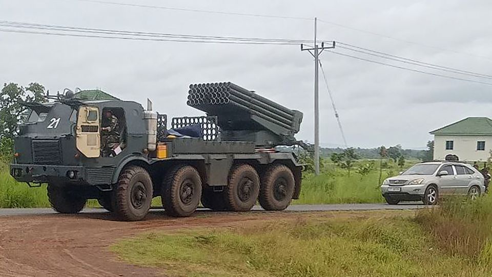 Military vehicles move through Oddar Meanchey province, Cambodia, on July 30, 2025, after Thailand accuses Cambodia of a second truce violation ahead of bilateral talks on August 4th. Image: Stringer/AFP/Getty Images via CNC.