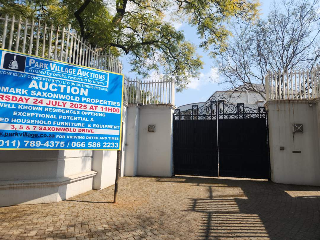 Only one of the three Gupta family mansions in Saxonwold was sold at auction, with bids falling far below market values.