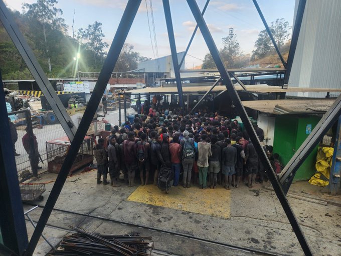 Caption: Picture of the detainees nabbed by SAPS in the latest effort by Operation Vala Umgodi on 01 August 2025. [@SAPoliceService / X]
