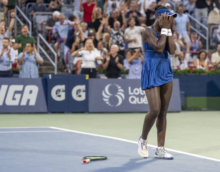 Victoria Mboko celebrates the biggest win of her career, knocking out top seed Coco Gauff in front of an ecstatic Montreal crowd. Image: THE CANADIAN PRESS/Christinne Muschi.
