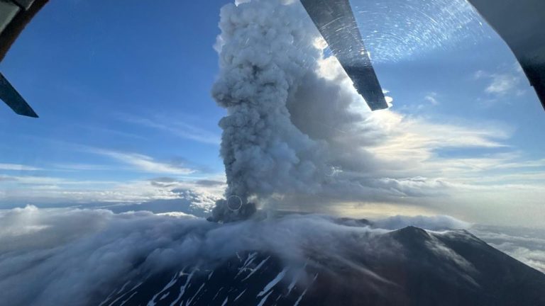 The Krasheninnikov Volcano erupts in Russia's Kamchatka Peninsula for the first time in over 600 years, days after a powerful 8.8-magnitude earthquake triggered widespread tsunami warnings. Image: BBC News.