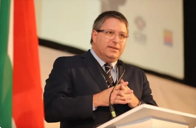 Western Cape teaching posts 2026 features Western Cape Education MEC, David Maynier, standing at a podium during a formal event.