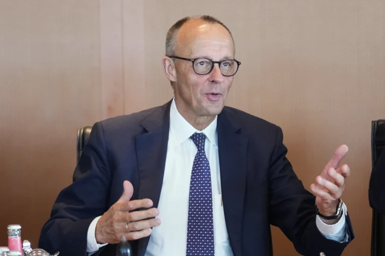 Germany halts military exports to Israel