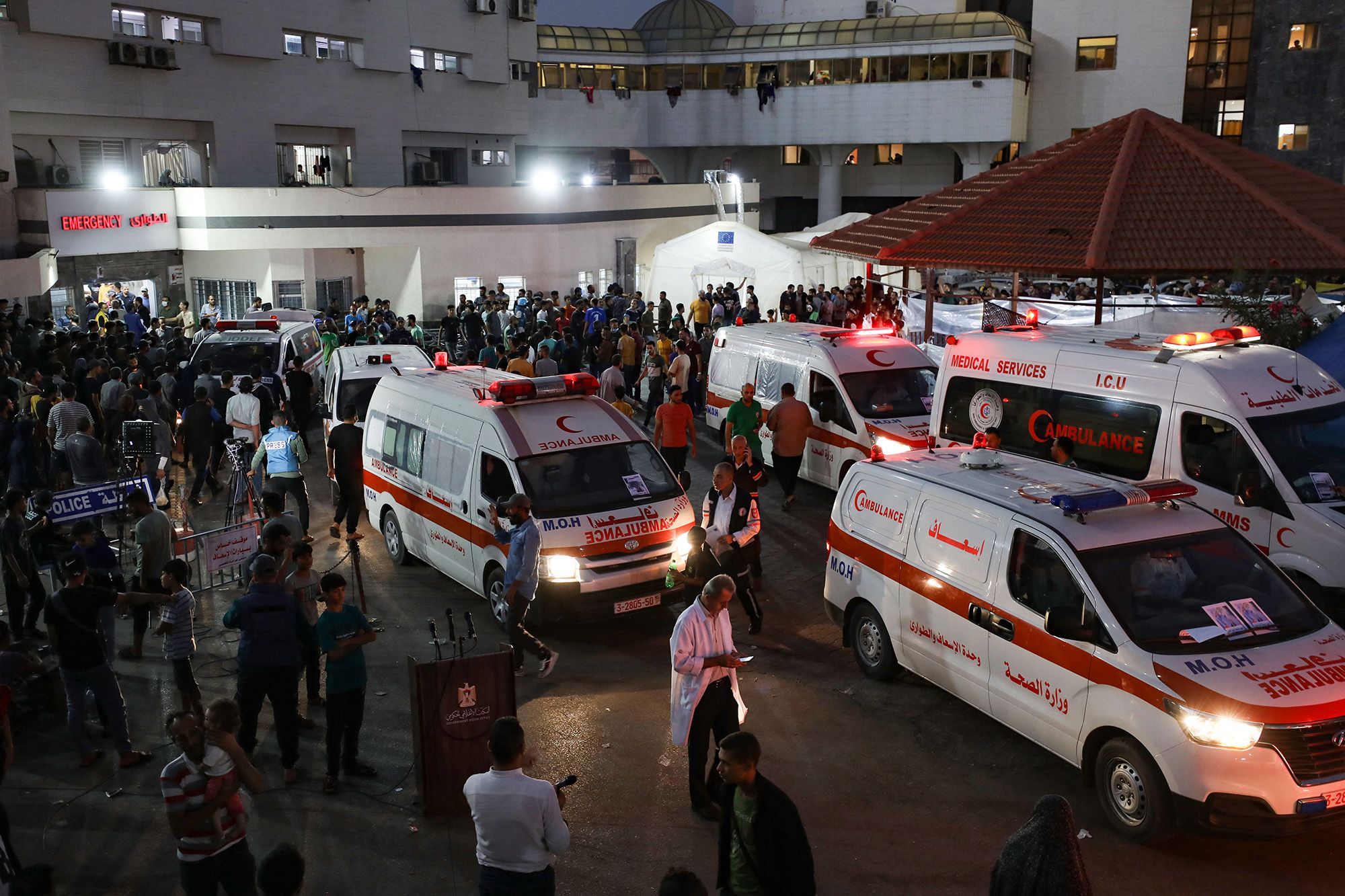 Gaza Hospitals Buckle Under "Tsunami" of Patients 1 Gaza Hospitals crowd as Israel intensifies strikes
