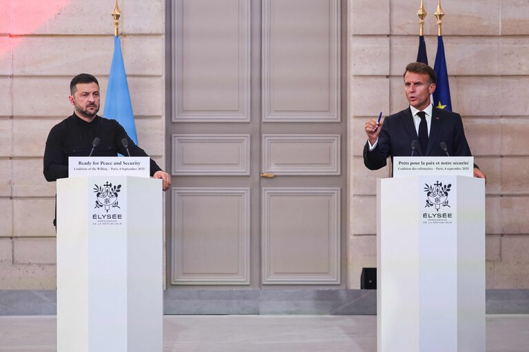 Ukraine President Volodymyr Zelenskyy and France President Emmanuel Macron