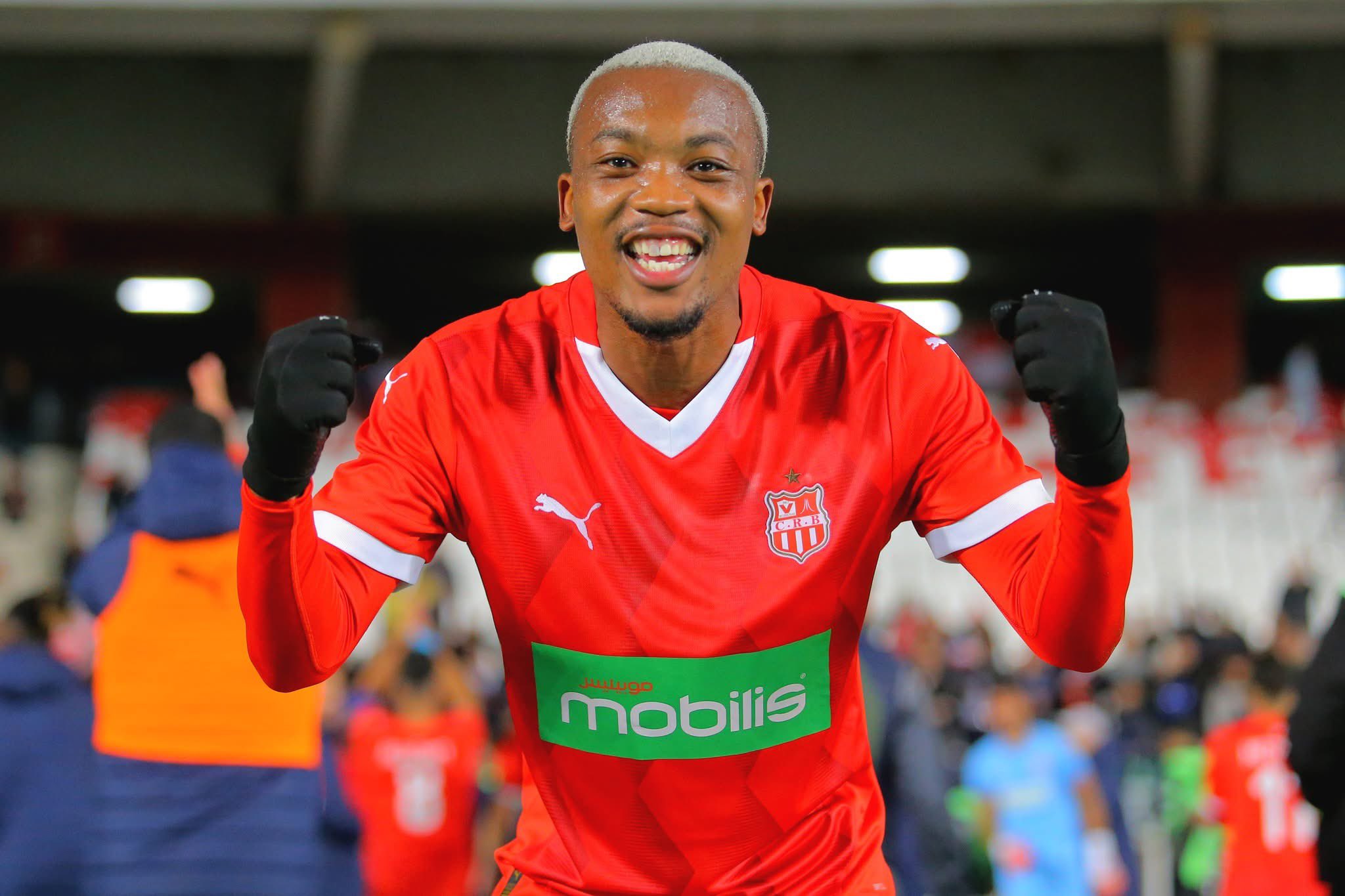 Kaizer Chiefs signs Khanyisa Mayo