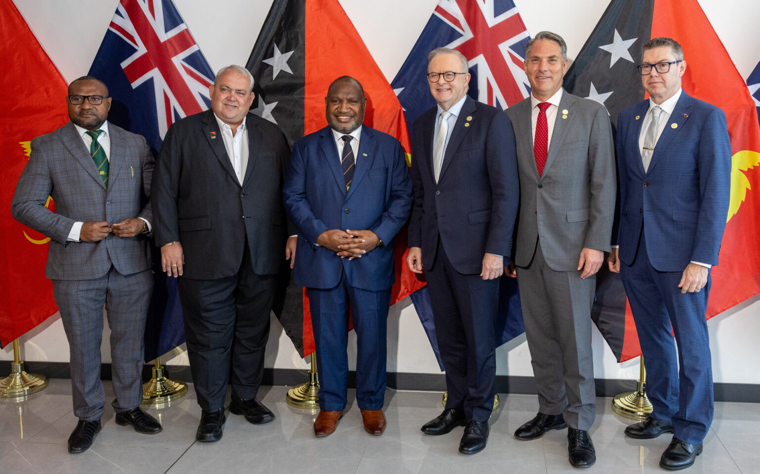 Australian Prime Minister Anthony Albanese with Papua New Guinea James Marape and their delegates