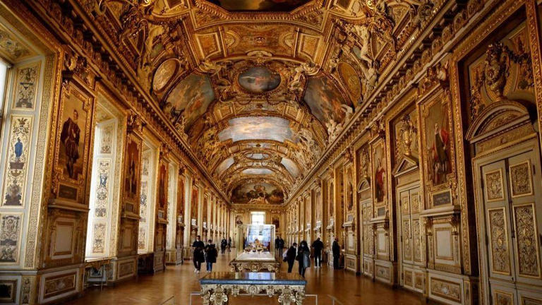 LOUVRE