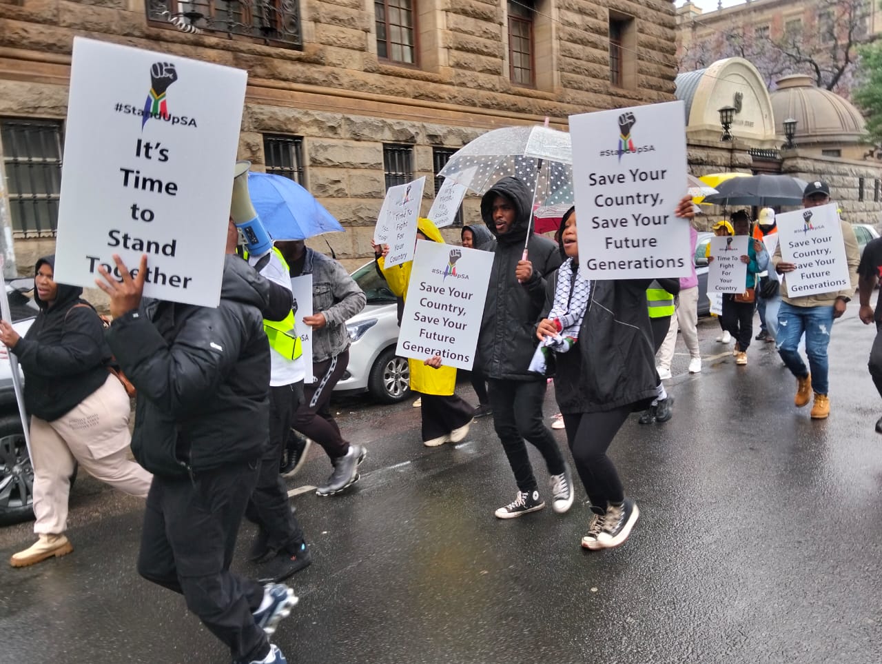 Ramaphosa urged to resign