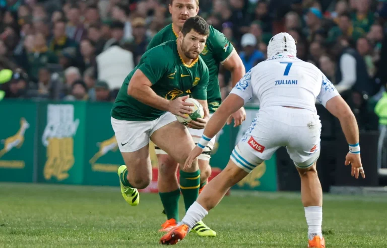Springboks' player on attacking mode against Italy.
