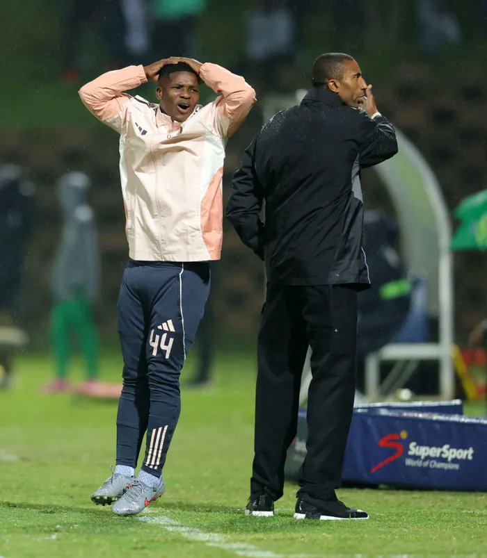 Mbokazi and Oaddou on a missed goal.