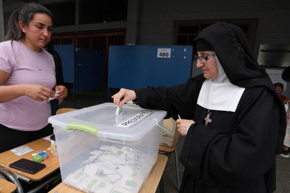 Chile casts their ballots for Presidency