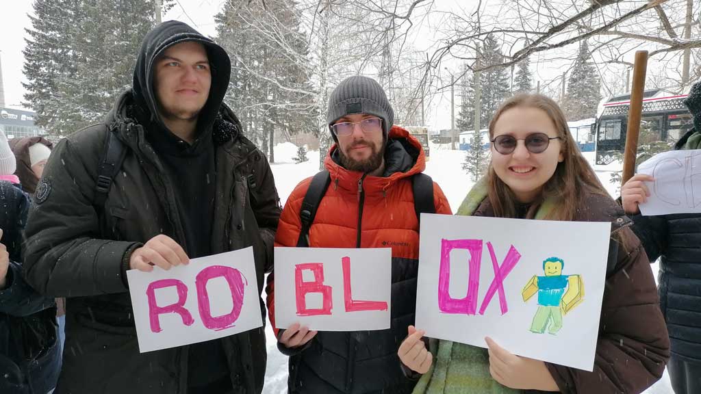 Protest Against Roblox Ban in Tomsk